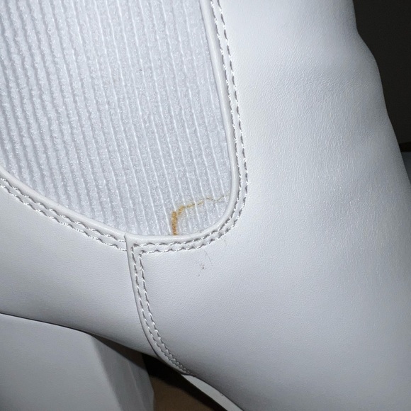 STEVE Madden Acquire White Heeled Boot - Picture 3 of 5
